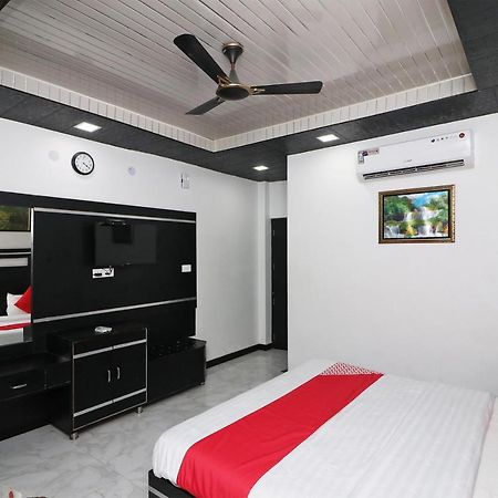Capital O 4747 Imperial Hotel Katra Катра Екстер'єр фото