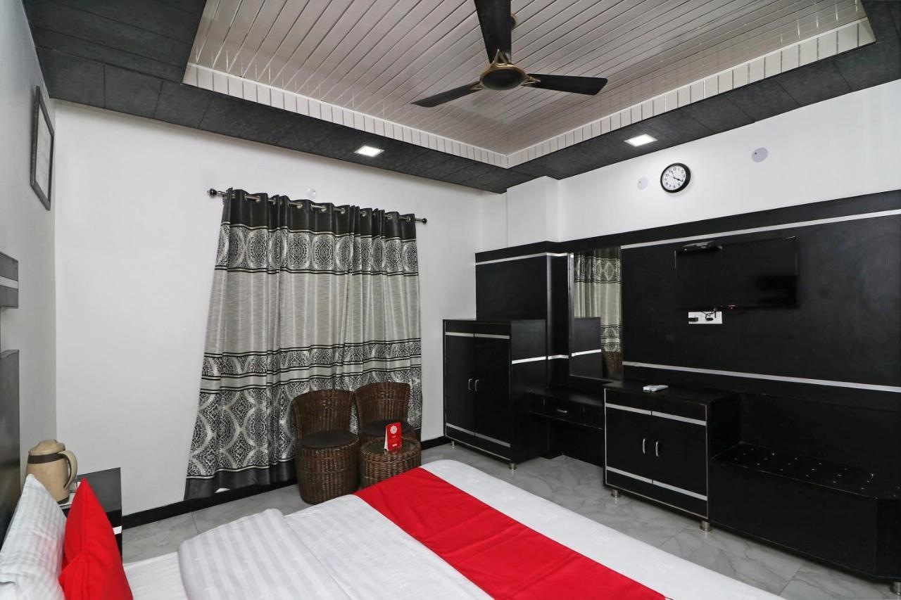 Capital O 4747 Imperial Hotel Katra Катра Екстер'єр фото