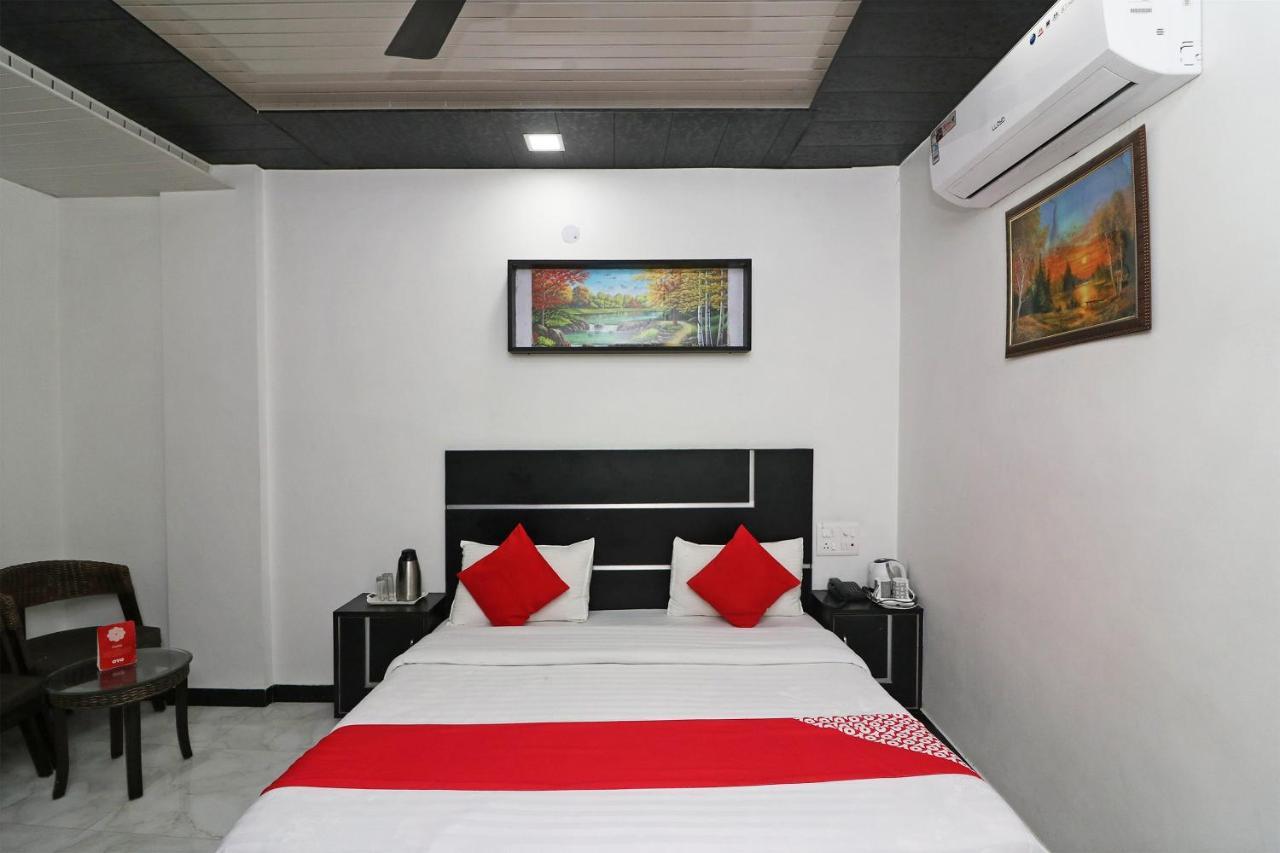 Capital O 4747 Imperial Hotel Katra Катра Екстер'єр фото