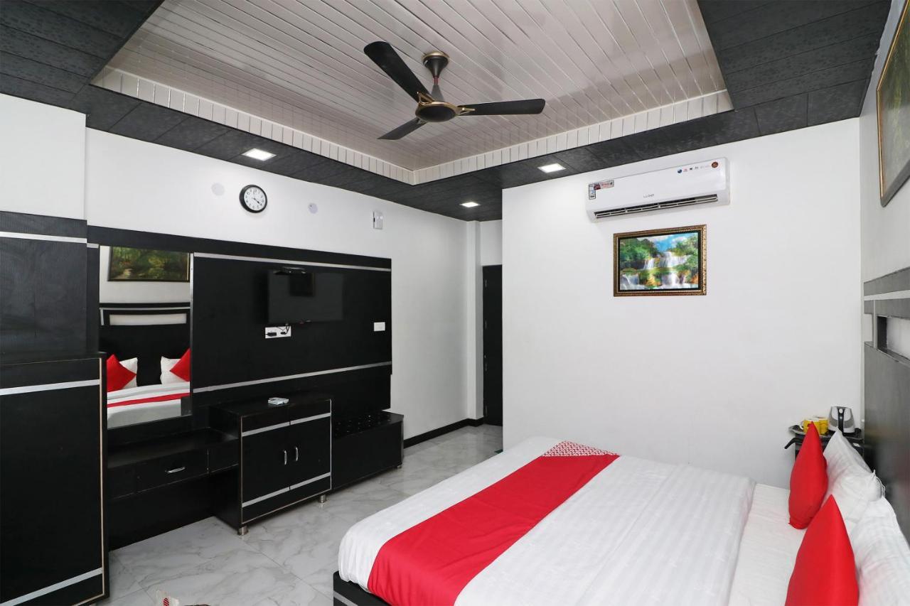 Capital O 4747 Imperial Hotel Katra Катра Екстер'єр фото