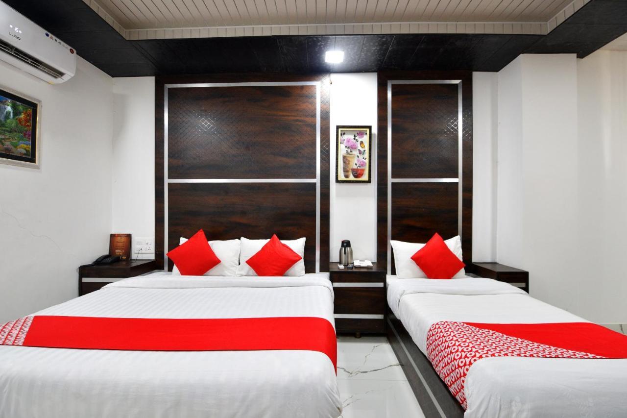 Capital O 4747 Imperial Hotel Katra Катра Екстер'єр фото