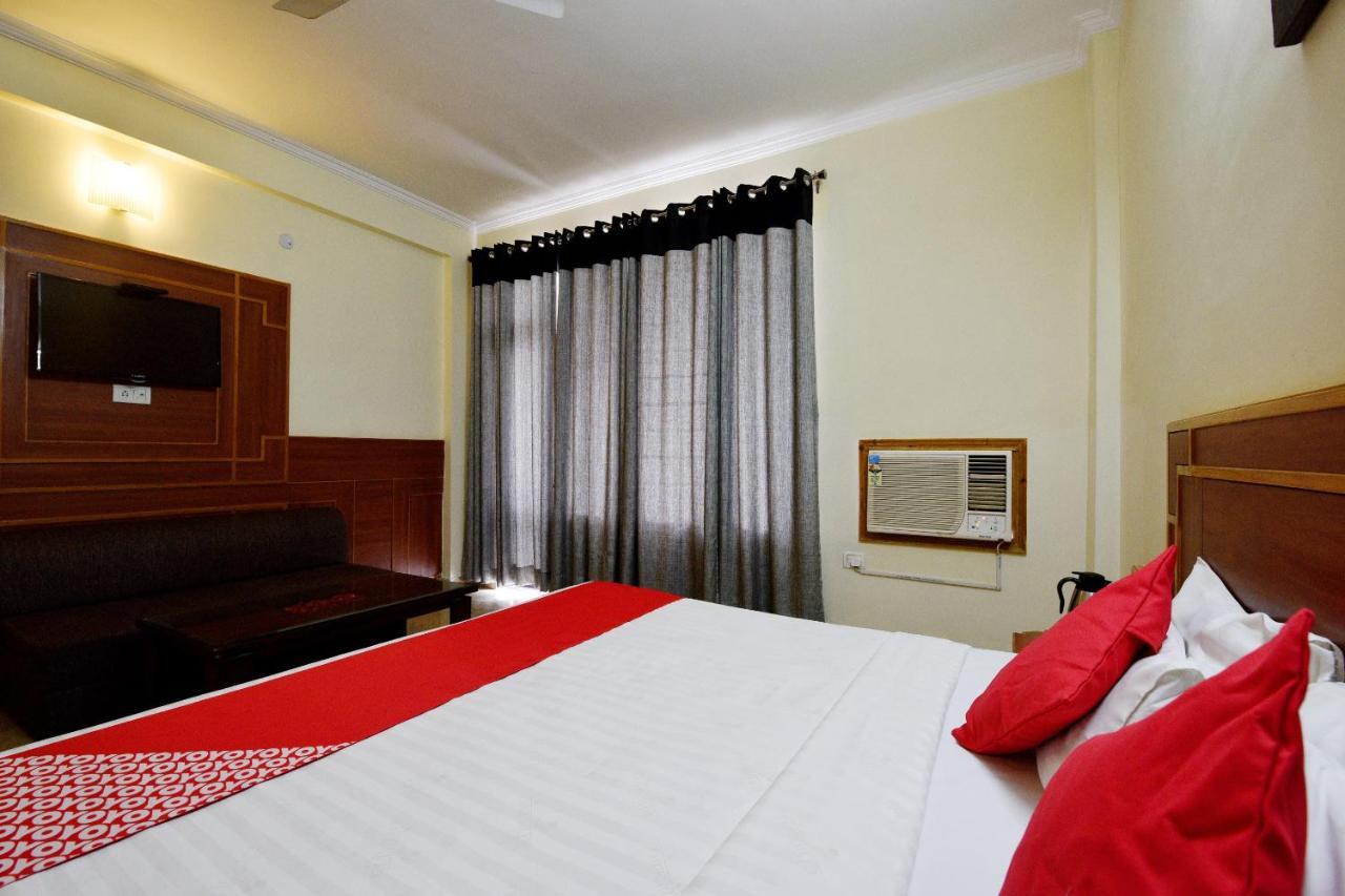 Capital O 4747 Imperial Hotel Katra Катра Екстер'єр фото