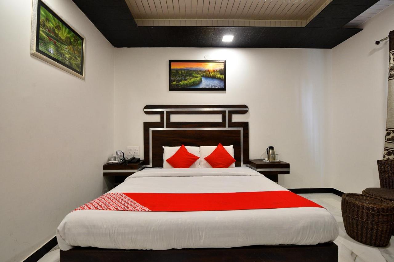 Capital O 4747 Imperial Hotel Katra Катра Екстер'єр фото