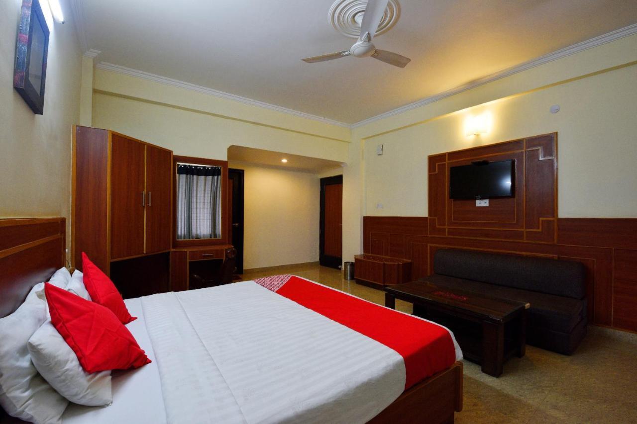 Capital O 4747 Imperial Hotel Katra Катра Екстер'єр фото